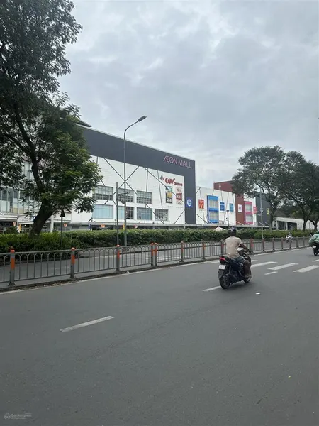 Góc 2 mặt tiền lũy bán bích 30x50m, cn 1450m2 hđt 340 triệu/tháng, gpxd 9 tầng