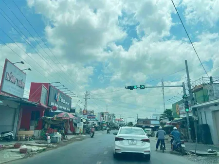 Tôi cần bán gấp 517,7m2 đất thổ cư mặt tiền tỉnh lộ 833, cách ngã 4 lạc tấn 800m