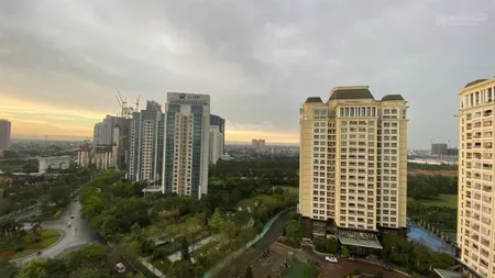 Bán căn góc tầng cao tòa e1 ciputra 153m2 đủ đồ
