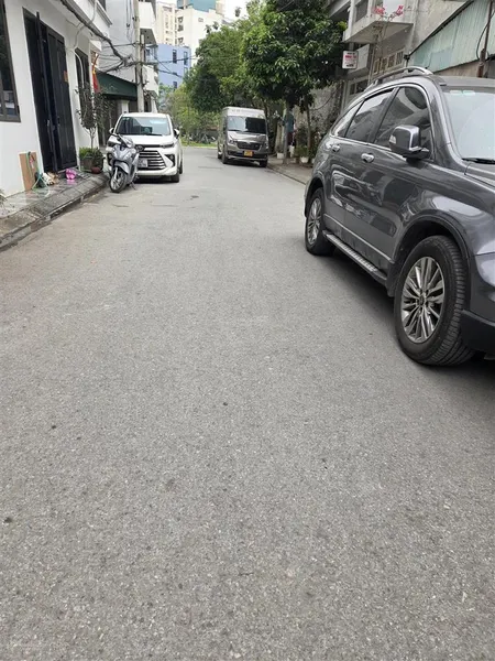 Cần bán lô đất ngọc thụy long biên 99m lô góc ngõ thông ô tô mặt tiền 4,6m giá 15,3 tỷ