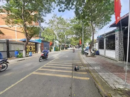 Hàng thơm. bán đất mt phan bội châu, p. dĩ an. dt 296m2 (6.8x 43.5m). full thổ cư. giá 10.5 tỷ tl