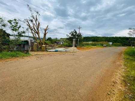 Bán lô góc 635m2 mặt tiền đường chính ngô quyền 19x43m có 400m2 thổ cư, gần hồ tây, gần ca thị trấn