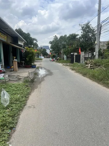 Chính chủ cần tiền bán gấp lô đất thổ cư mt 8m tân thạnh đôngcủ chi nằm trong khu dân cư đông đúc