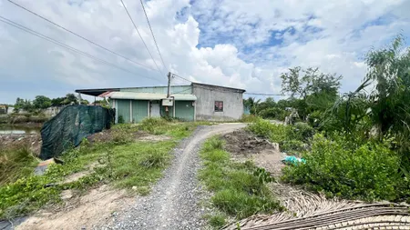 Bán đất 755m² ngang 8m, đường đi tới đất, giá 1.2 tỷ Xã Hiệp Phước