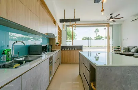 Villa góc 3 mặt tiền đường hoàng sa. view trực diện biển