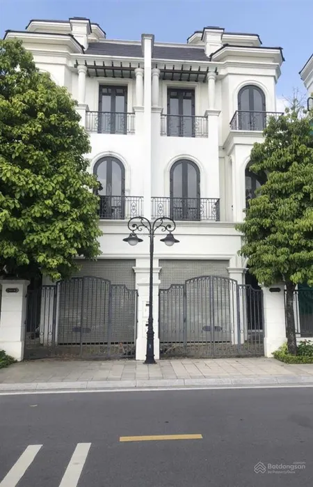 Song lập sao biển full đồ giá 29.6 tỷ! diện tích 142.2m2 tại vin 1 gia lâm, hà nội (0985 941 ***)