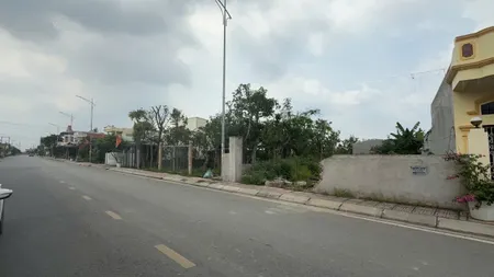 Bán đất 195m² ngang 9m . mặt đường liên xã 12m . giá 3.65 tỷ Xã An Lão(Tân Dân). liên hệ 0362558882