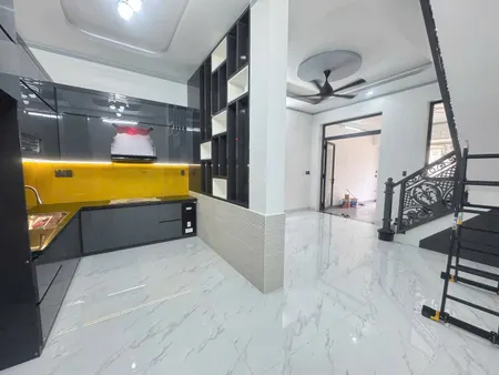 Nhà 1Lầu 1Trệt Mới Xây Có Hoàn Công.2 Ô Tô Né Nhau.Full Nội Thất CAO CẤP