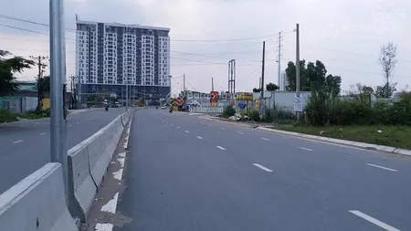 Bán lô mặt tiền bưng ông thoàn kế bên villa park, dt 99m2, giá 8,2 tỷ