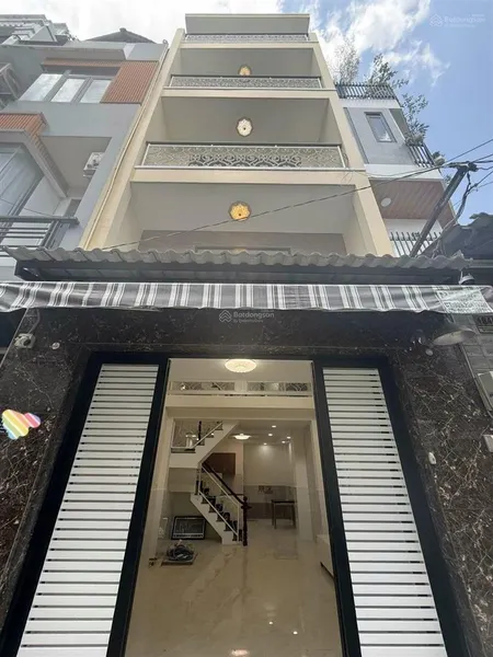 Bán nhà chính chủ âu dương lân quận 8, 44m2, 5 tầng, không quy hoạch.