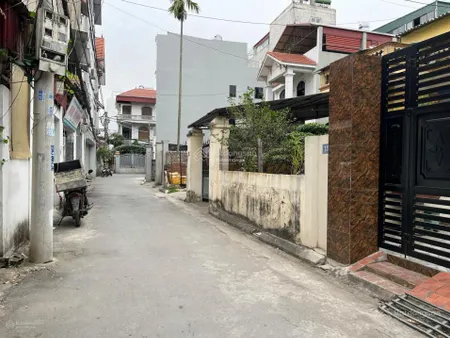 Chính chủ bán đất khu phố bình minh, gia lâm, dt 61m2, mt 4.2m, giá 150 triệu/m2. 0983 650 ***