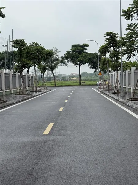 Bán đất tđc giang biênvỉa hè ngay trường chu văn an.dt95m2,mt4.5m. giá19.3 tỷ có tl