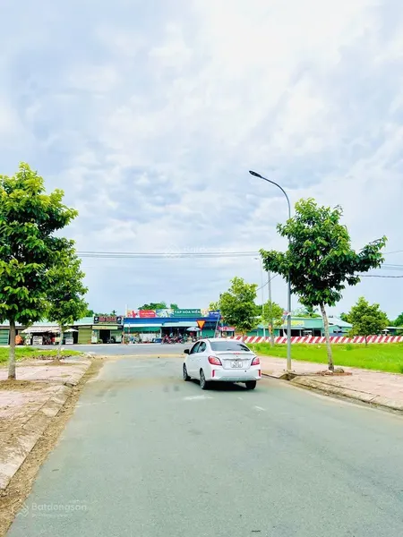Bán lỗ lô đất đầu tiên đầu tư, đối diện view hồ mát mẻ, 100m2, sổ riêng