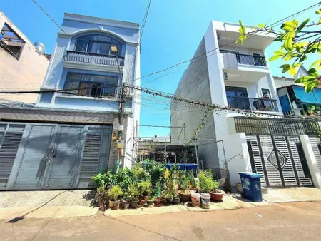 Bán 100m2 đất thổ cư ngang 5m5, gần lê văn việt