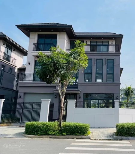 Biệt thự đơn lập 300m2, 2 mặt tiền view sông, tt theo tiến độ, quý 4/2025 nhận nhà. 0908 520 ***