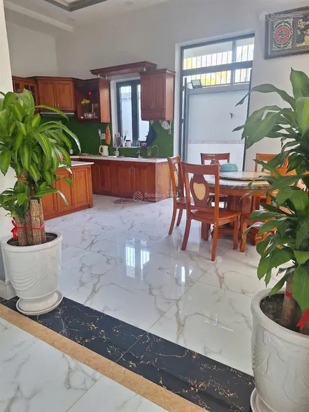 Chỉ cần 19tỷ500 có ngay căn biệt thự kdc đại phúc green villas dt 200m2 hầm trệt 2 lầu áp mái sh
