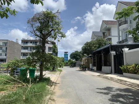 Bán biệt thự 240m2 10x24m mt đường 12m kdc đại phúc, xã bình hưng, bình chánh. shhc giá 22tỷ8 tl