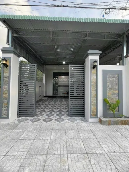 Chính chủ kẹt tiền cần ra nhà đường trần đại nghĩa, ngay gần vòng xoay an lạc 100m2 giá 690triệu