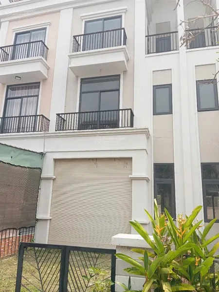 Bán căn nhà giá rẻ khu đẳng cấp bella villa đức hòa long an 2,45 tỷ. 0832 369 ***
