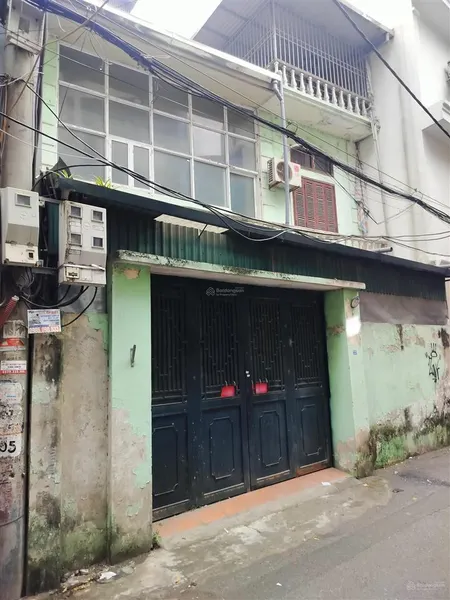 Bán nhà cũ 132m2 đường hoàng quốc việt vị trí đắc địa ô tô vào nhà ở hay đầu tư đều chóp chóp