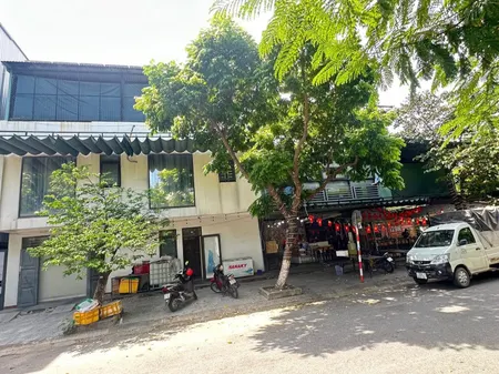 Nhà 2 Tầng 2 Mặt tiền Cách biển 300m dòng tiền 360tr/năm