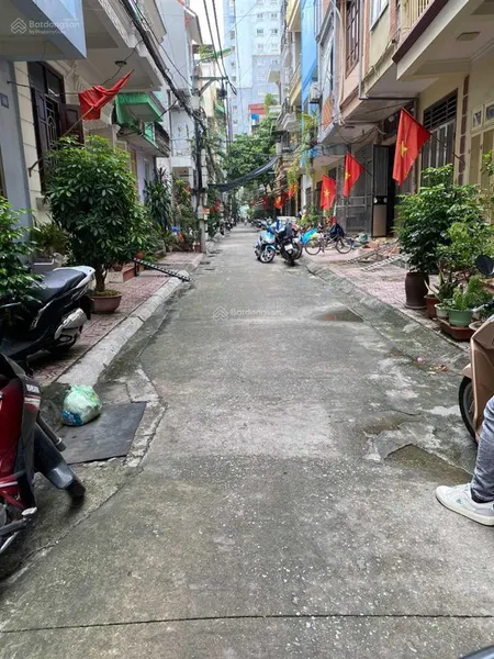 Bán nhà xa la hà đông, 60m2x4t, 5m mt, giá hơn 8 tỷ, ô tô lùi cửa, dân xây, cạnh phố xa la