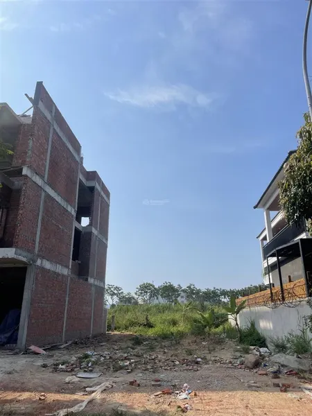 Chủ cần bán đất khu biệt thự trần sâm, dt 10 x 18m = 180m2 + dt 10 x 30m = 300m2 vị trí đẹp