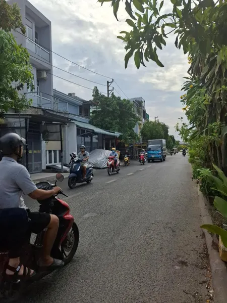 Bán nhà Mặt Tiền 3 Tầng Đường ôtô , giá 6 tỷ Phường BHHA, Bình Tân.