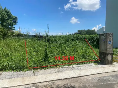 34tr/m2 đất thổ cư 138.6m2 đường nhựa xe hơi ngay ngã ba nguyễn bình, h.t.phát