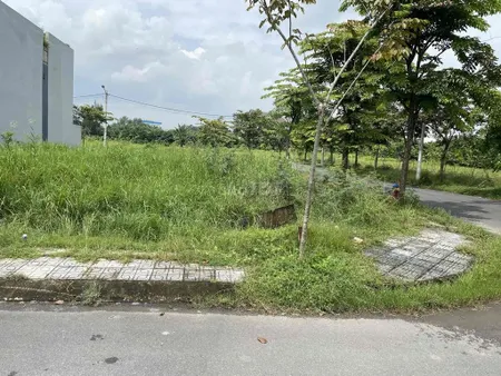 Bán đất 104.3m² ngang 6.6m giá 5.7 tỷ Phường Long Trường