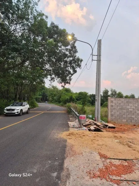 ĐẤT SKC - MẶT TIỀN ĐƯỜNG VĨNH TÂN 08 [ P. VĨNH TÂN, Tp. HCM ( Tân Uyên, BD cũ ]  THÔNG TIN TÀI SẢN - Diện tích: 14.551m² . Trong đó:   + Đất SKC: 12.388m². Đóng tiền 01 lần 20 năm
