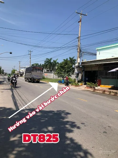 102m2, thổ cư 100%, mặt tiền tỉnh lộ 825 chưa tới 20m, sổ hồng đẹp, giá mềm, long an