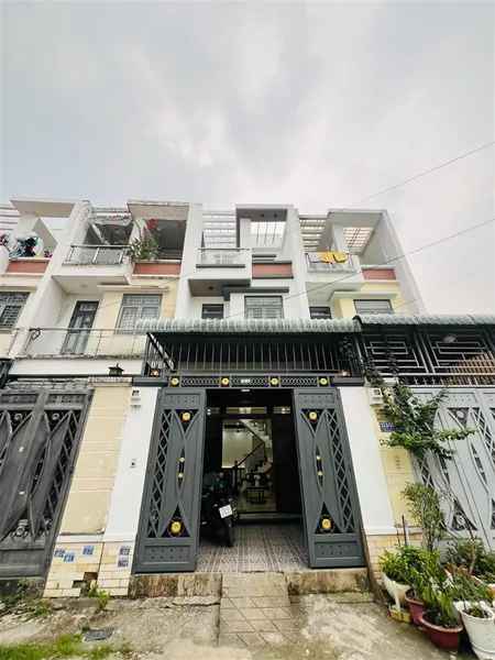 Nhà phố khu vạn xuân thạnh lộc 19, q12 giáp gò vấp. 4 x 15m trệt, 2 lầu, 4pn, 4wc. hẻm xe tải