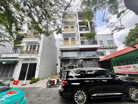 Nhà đẹp sổ riêng ngay ngã tư ga giáp gò vấp. 4 x 15.5m. trệt, lững, 3 lầu, đường nhựa 8m. xe tải ok