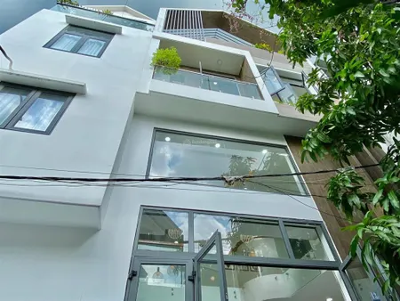 Nhà phố sổ riêng mẫu 2025. 6.1 x 7.8, trệt, lững, 2 lầu, 3pn, 4wc. hẻm xe hơi. gần trục hà huy giap