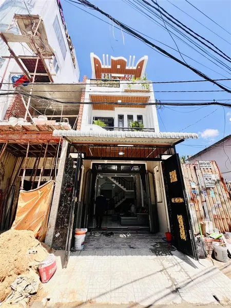 Nhà đẹp sổ riêng, hẻm xe tải, 1/ nguyễn ảnh thủ. dt 4 x 16, trệt, 2 lầu, tặng nội thất cao cấp.
