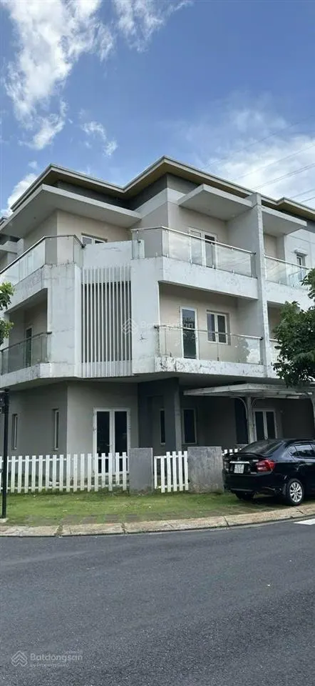 Bán căn góc nhà liền kề melosa khang điền diện tích 185m2 giá 23 tỉ. sổ hồng riêng