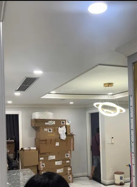 Bán căn hộ screc tower quận 3 ( 80m2 2pn 2wc). giá 4,1 tỷ. có sổ