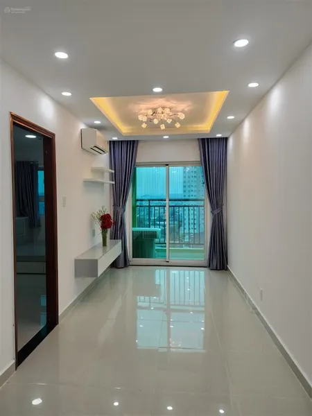 Cần bán căn hộ 8x plus 67m2 2pn 2wc giá 2,55 tỷ đã có sổ hồng
