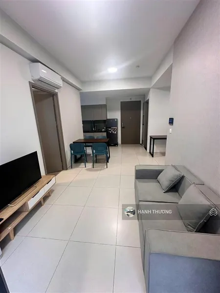 Bán gấp căn hộ ehome đông sài gòn 2 tại quận 9, 63m2, gồm 2pn 2wc, có nội thất cơ bản, giá 1 tỷ 640