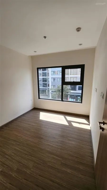 Bán căn góc 2pn+1 ,2wc 69m2 toà s503 view công viên cầu vồng đẹp