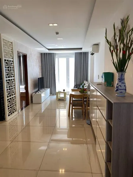 Em cần bán căn 2pn 80m2 sky center full nt view mát mẻ giá 4.350 tỷ có thương lượng e phi ạ