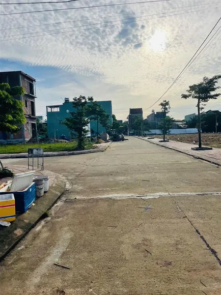 Highway residences. nơi dừng chân của tuyến đường sắt đô thị kết nối giao thương bắc nam