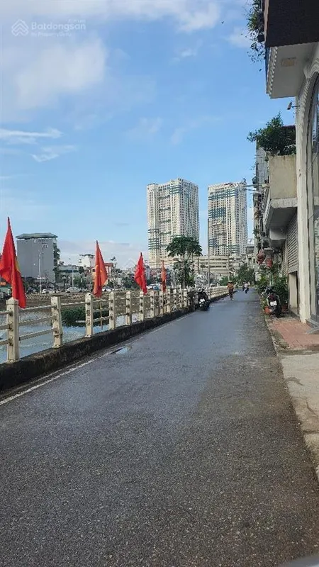 Bán đất view hồ sát mipechồng tiếntrung tâm ngọc lâm.đất nở hậu k quy hoạchsổ đẹpgiá chỉ hơn 10