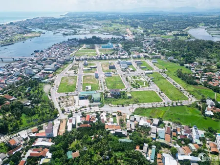 Cần bán nhanh lô sạch đẹp lh: 0353342517
