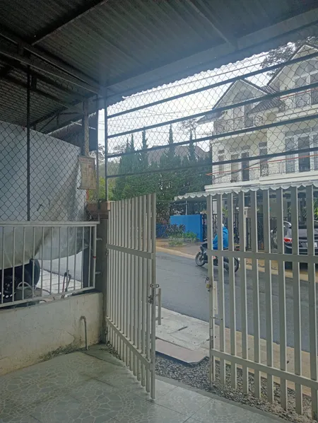 Cho thuê nhà mặt tiền rộng