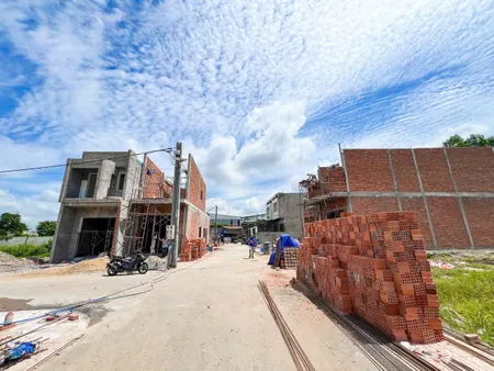 đất nền sổ hồng riêng full thổ cư gần nhiều tiện ích và pháp lý rõ ràng tiềm năng cao