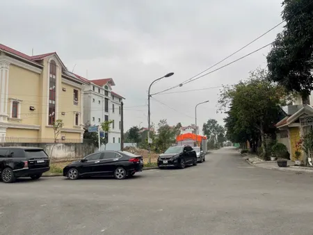 Bán 256m2 đất lô góc biệt thự đại hoàng long. Võ cường bắc ninh. Cạnh 2 vườn hoa