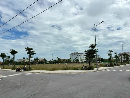 CHO THUÊ ĐẤT 2 MẶT TIỀN CHÍNH CHỦ DÀI HẠN 220m2
