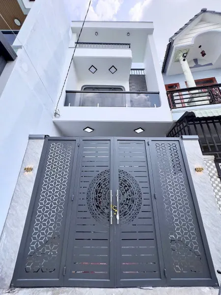 BÁN NHÀ 1 TRỆT 1 LẦU TẠI BỬU HÒA - P BIÊN HOÀ. Sổ Riêng Thổ Cư  ( Sổ Hoàn Công )